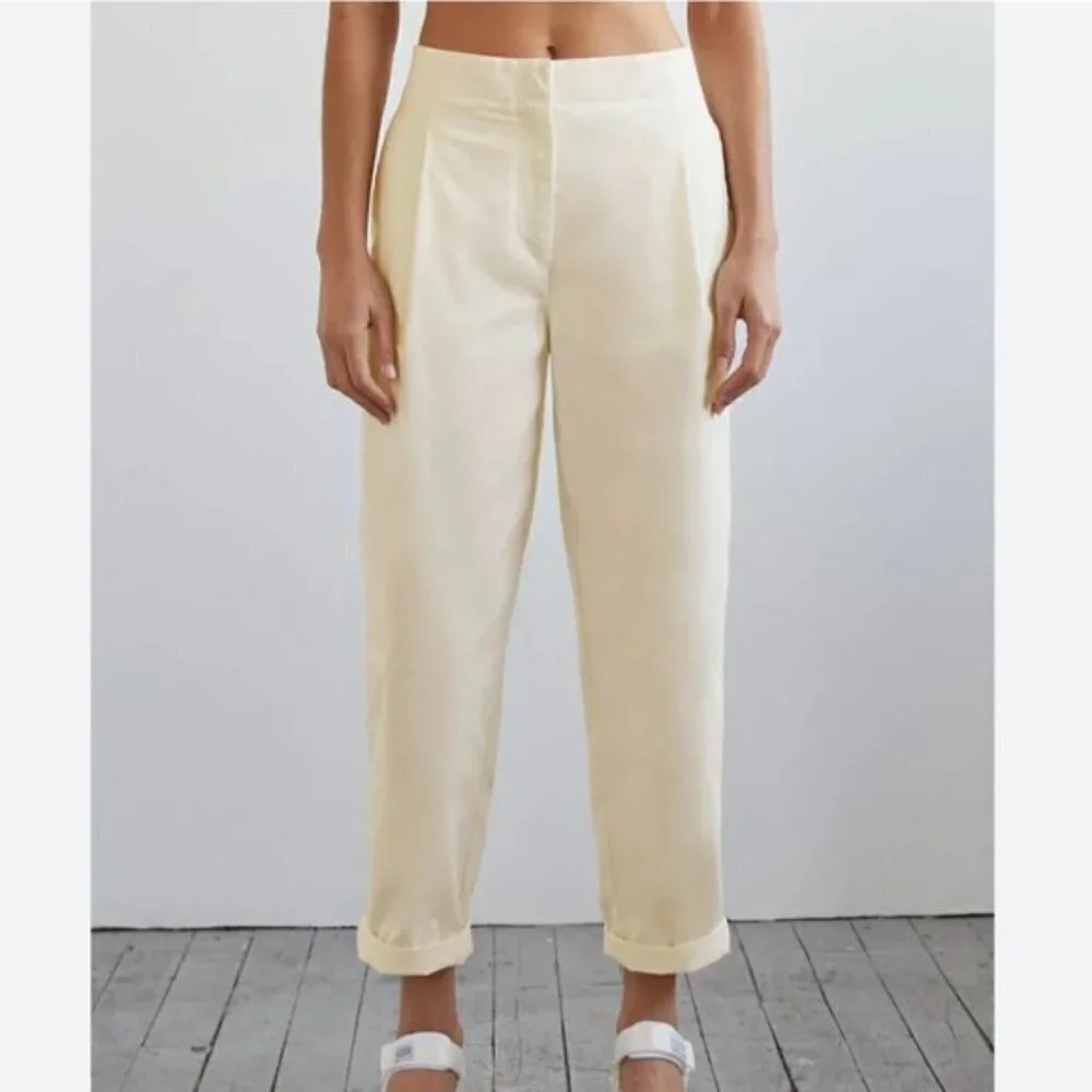 Aritzia Wilfred Free Day-Off Pant High-waisted, pleated pants 4 - Picture 2 of 7